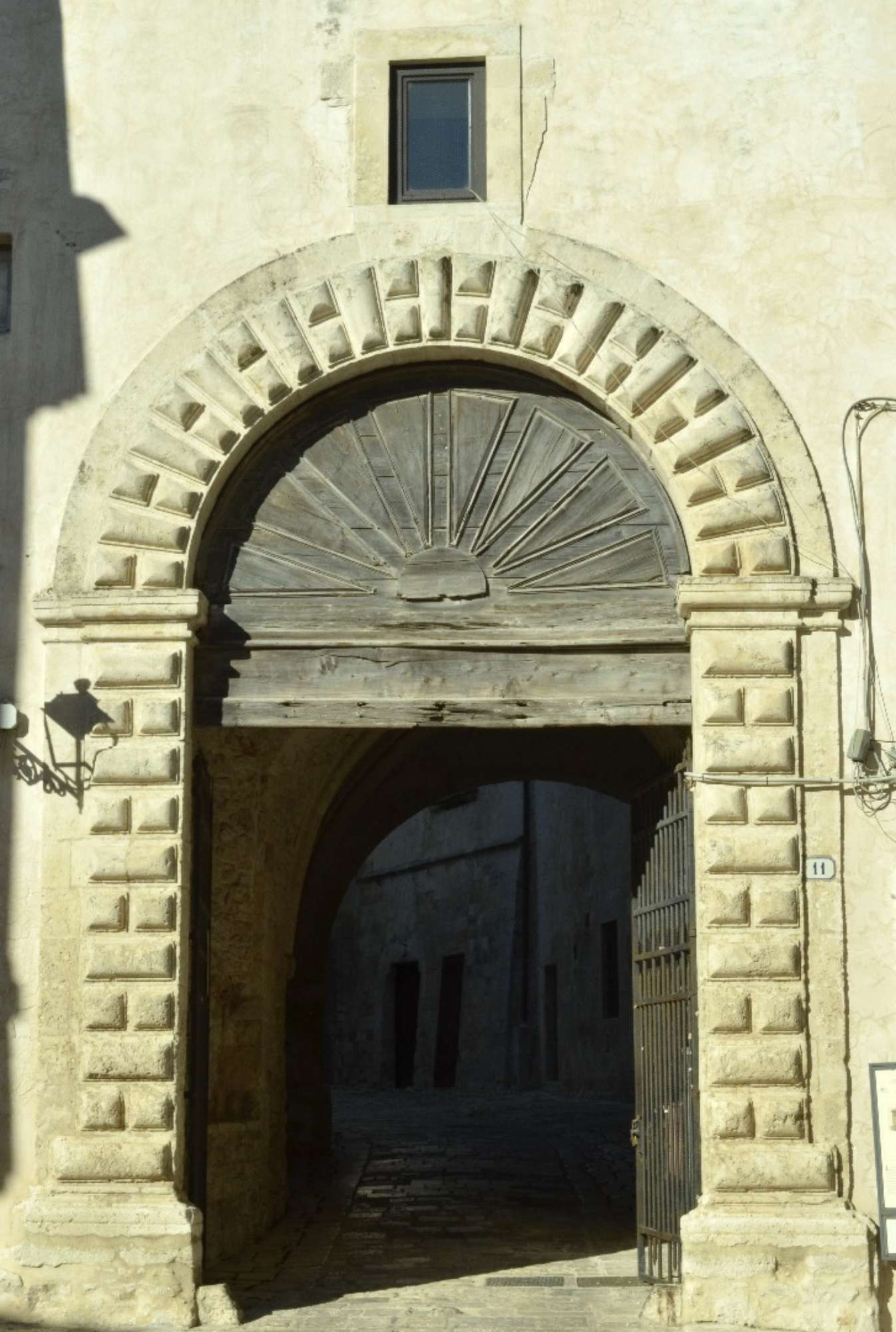 particolare 2